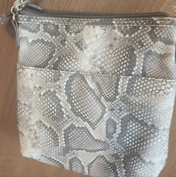 Nicole Lee Gray Snake Print Crossbody Bag - Picture 4 of 4